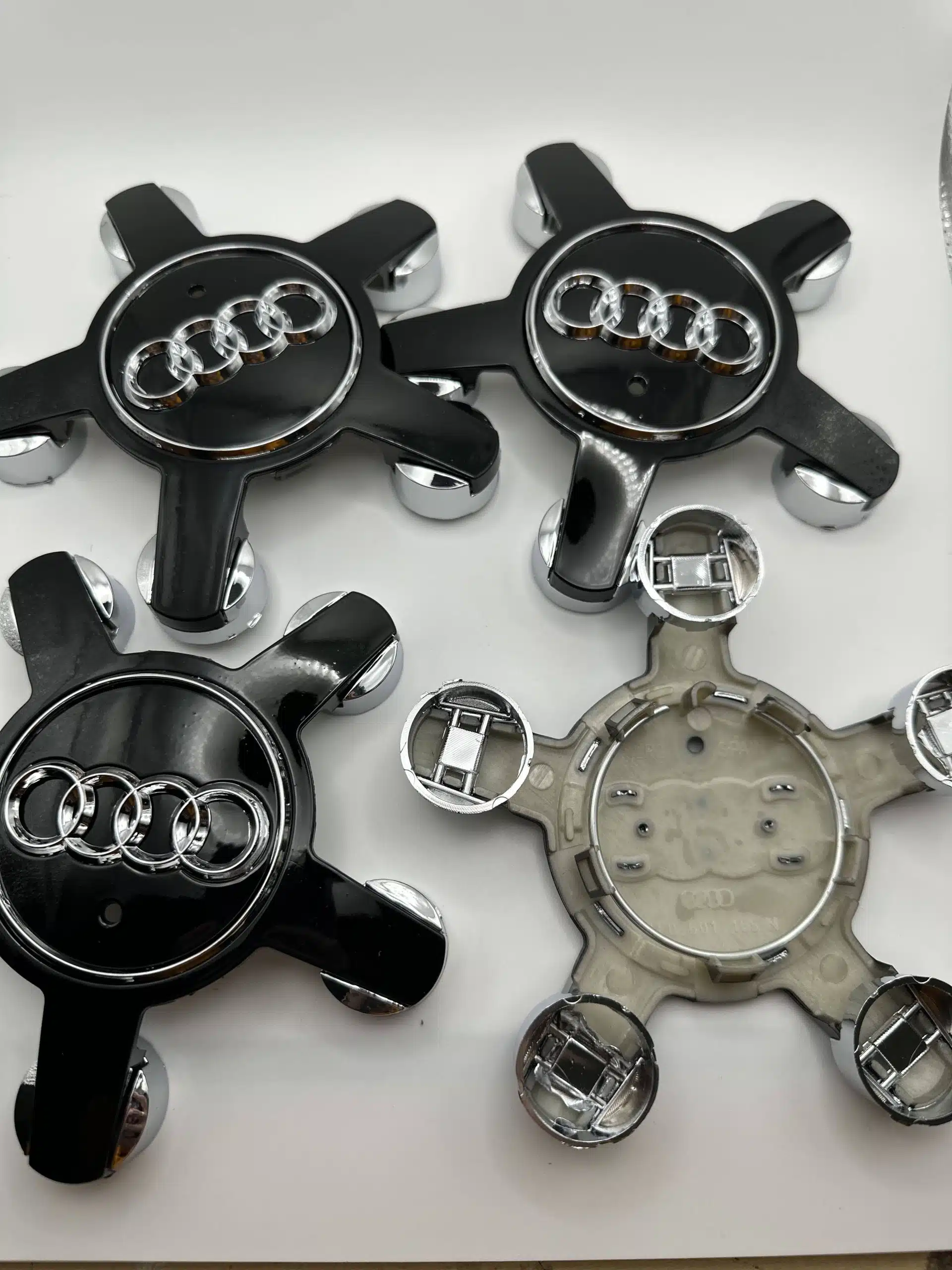 AUDI BLACK 8R0601165