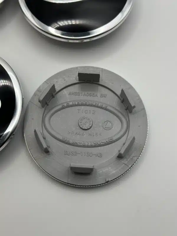 Land Rover 63mm Wheel Center Caps - 4pc Black & Silver Set - Image 3